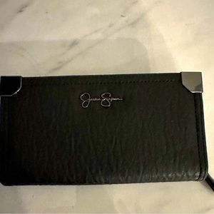 Jessica Simpson clutch